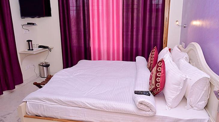 Ellays Dream Resort Kasauli Ngoại thất bức ảnh